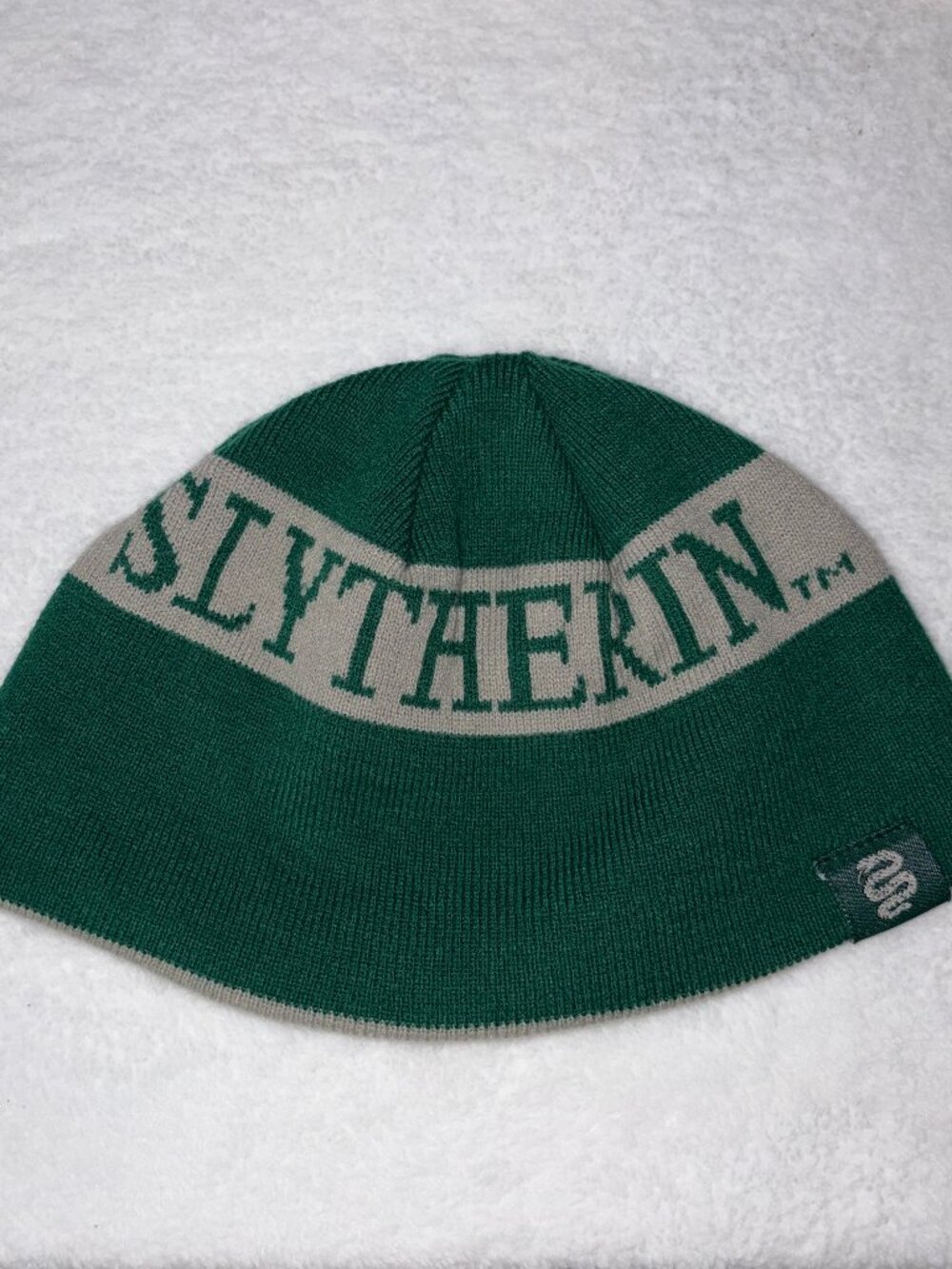 Harry Potter Slytherin Reversible Beanie Hat Green Gray Stripe Universal Studios